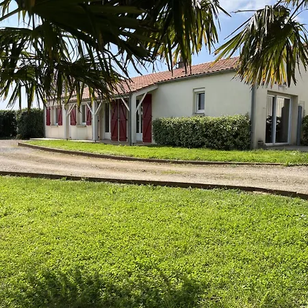3 * Sainte-Gemme-la-Plaine